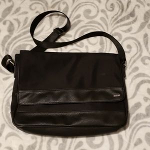 Beautiful Calvin klein laptop bag